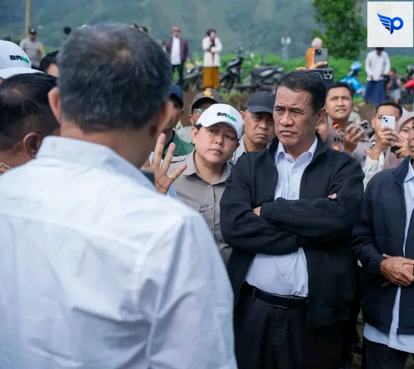 Foto Andi Amran Sulaiman saat bertemu langsung dengan warga.(sumber: Facebook)